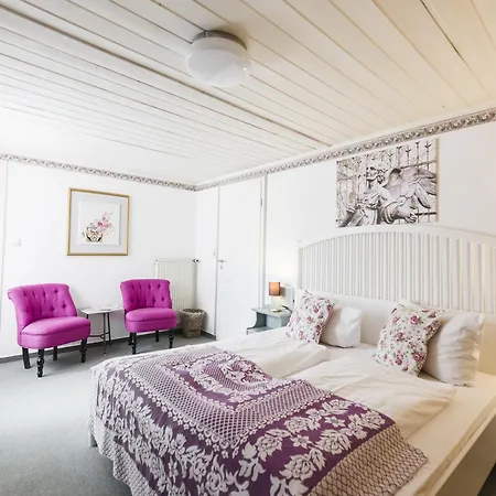 Gruppenhaus Mit Sauna Ideal Fuer Familien & Freunde 度假居 *